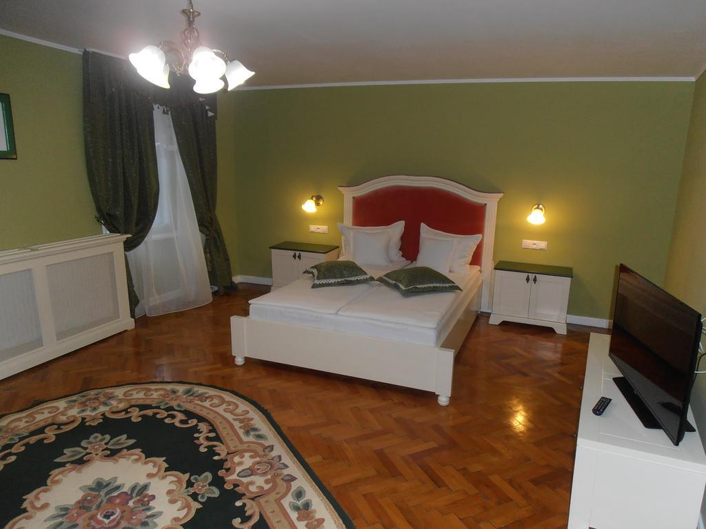 Zum Weissen Lamm Residence Sibiu Habitación foto